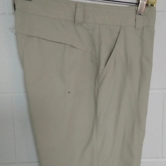 COLUMBIA SPORTSWEAR CO LIGHTWEIGHT RIPSTOP, QUICKDRY, 18" HIKING SHORTS - Picture 3 of 7